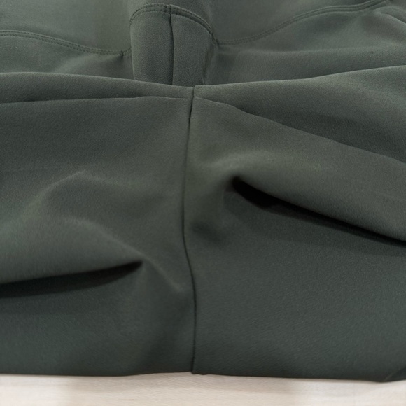 Athleta Endless High Rise Pant Aspen Olive Green Women's 12 533636 Travel - Picture 13 of 16